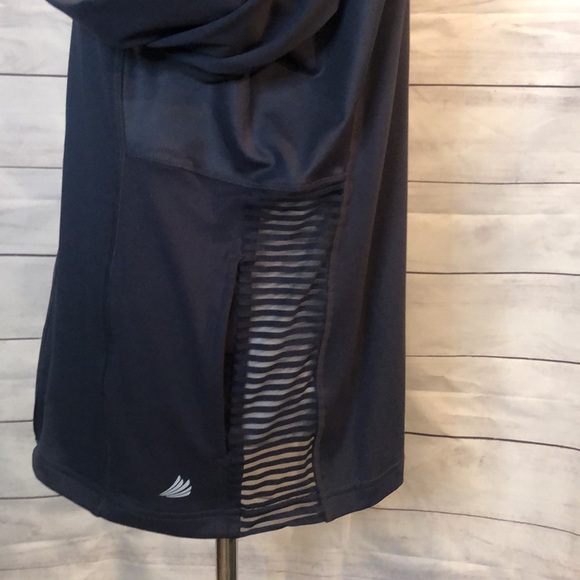 FREE2B Activewear Jacket-size Large - Picture 4 of 8